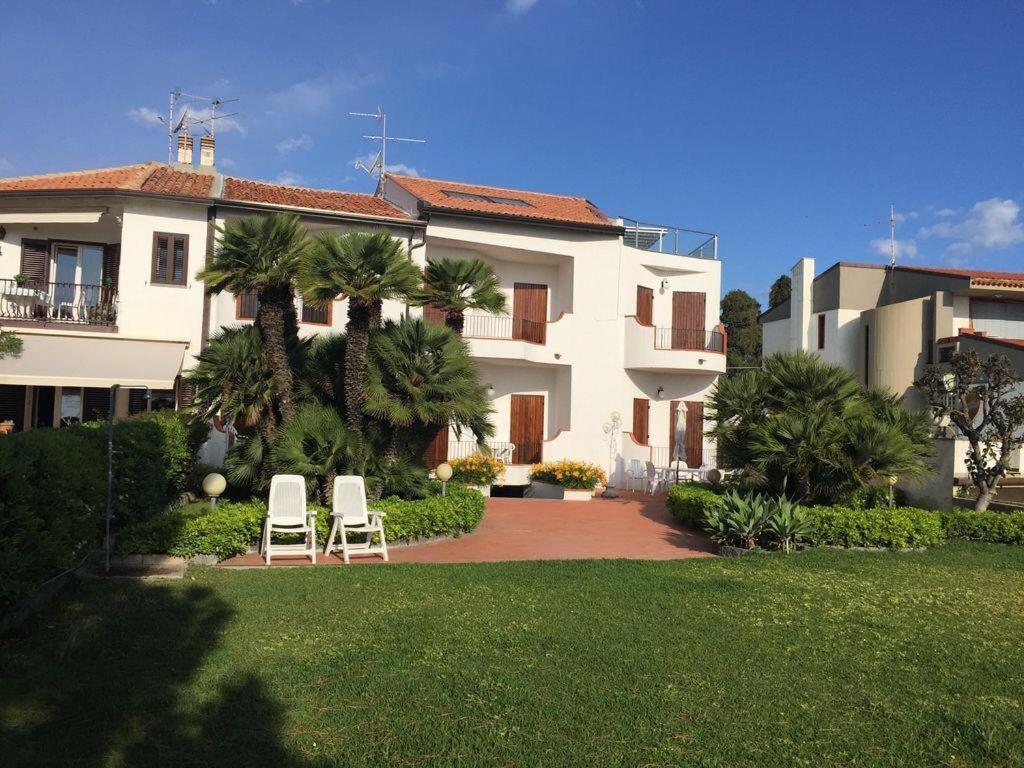 Appartamento Valeria Giardini Naxos Luaran gambar